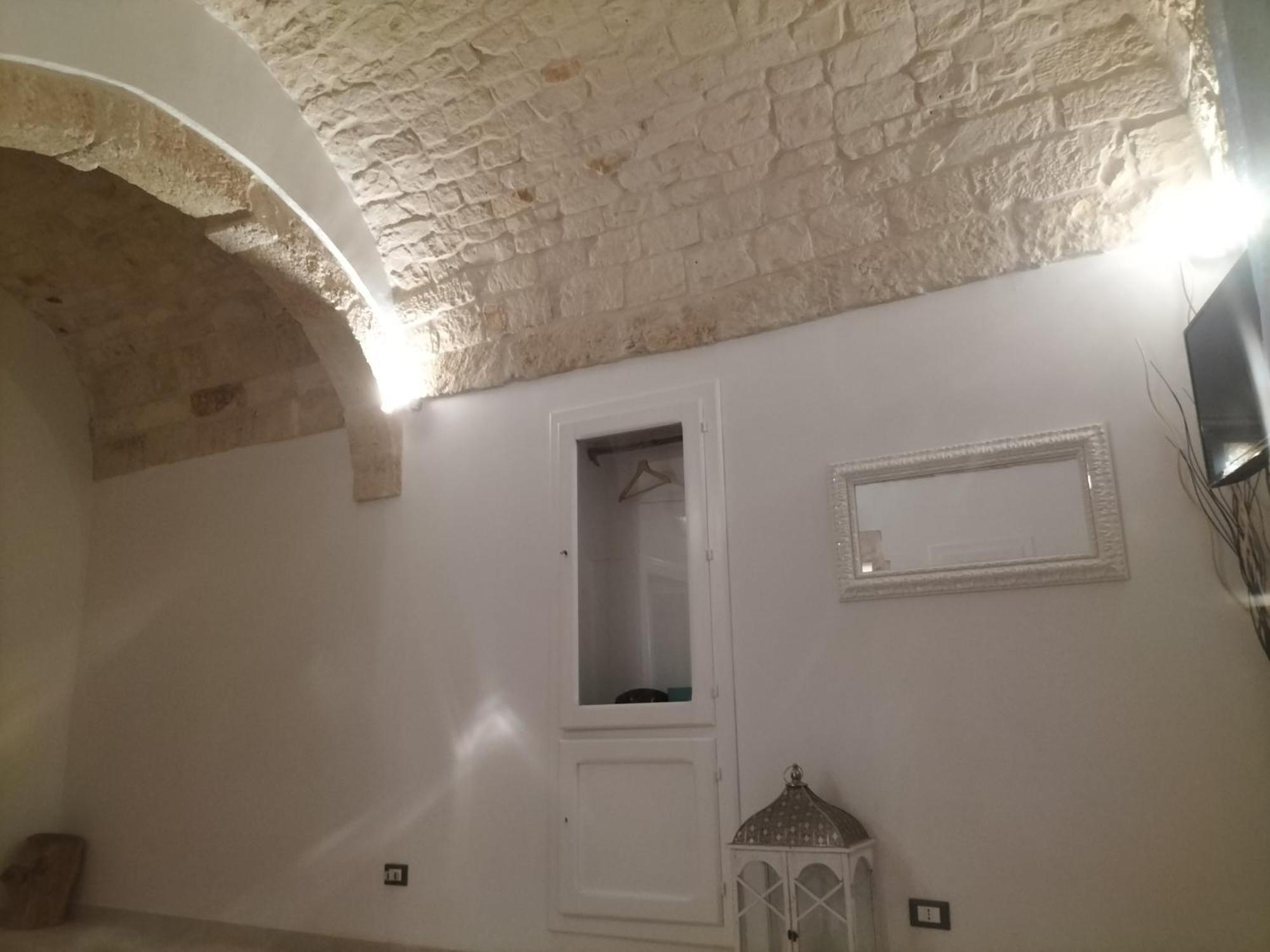 Hotel Le Tre Alcove Ceglie Messapica Exterior foto
